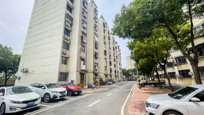 肖湾襄钢社区东院外景图