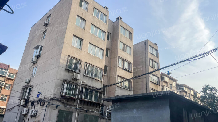 王舍人经纬宿舍外景图