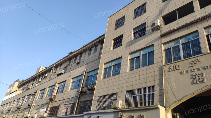 维多利亚商城外景图