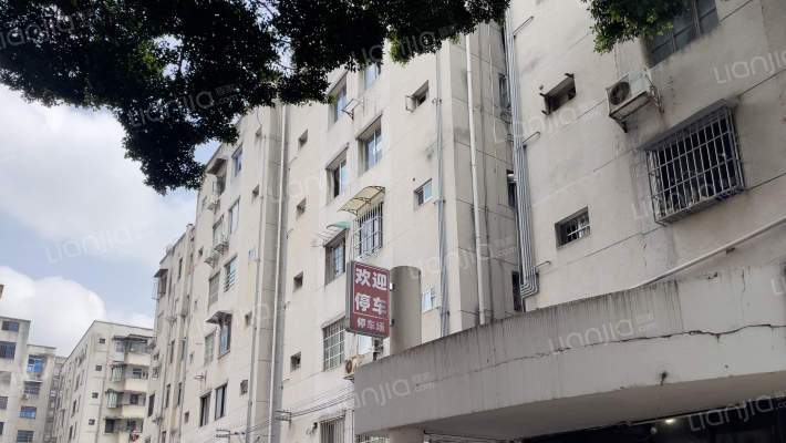 南宁真龙烟草宿舍外景图