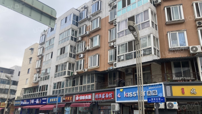 长钢小区外景图