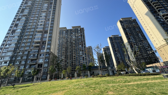 恒大江沁苑外景图