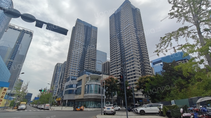 中铁卓越广场外景图