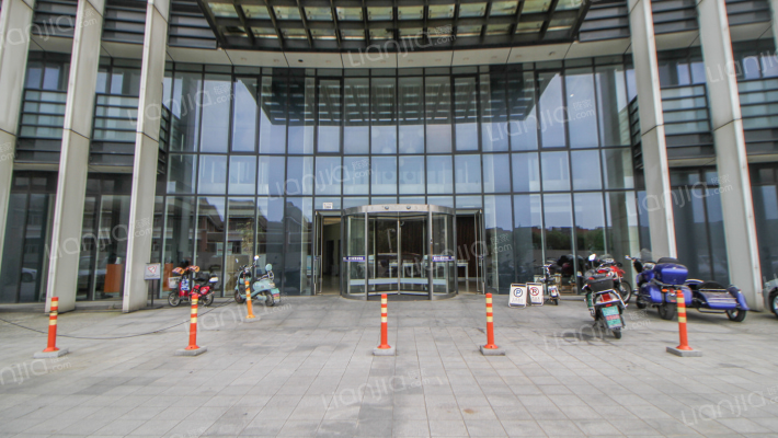 壹方大厦外景图