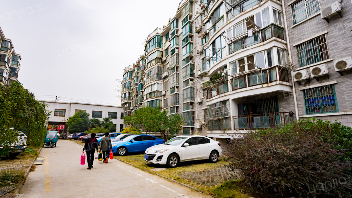 天润公寓外景图