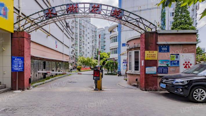 水榭花苑外景图