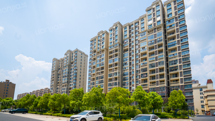 城市峰境外景图