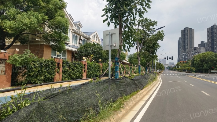 东风阳光城湖景苑外景图