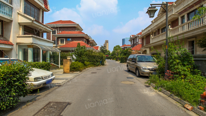 晏园南岸外景图