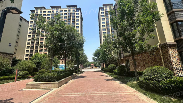 恒信巴塞小镇（圣基天水苑）外景图