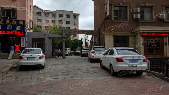 西苑住宅小区外景图