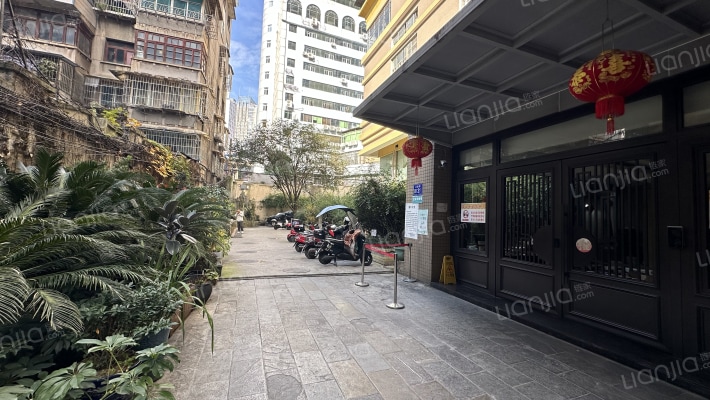 恒生大厦外景图