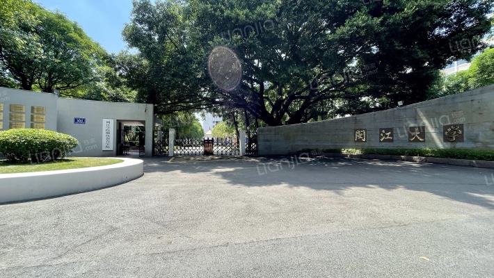 闽江学院学生公寓楼外景图