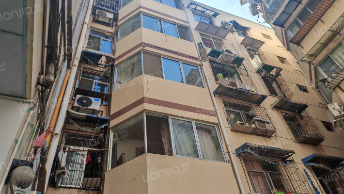 西村人家外景图