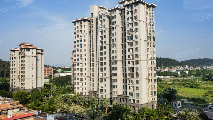 古龙山语听溪外景图