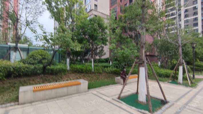 金地格林小城一期外景图