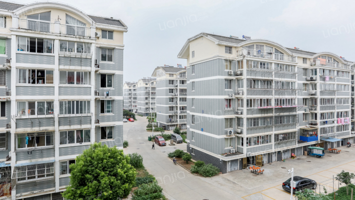 芝山新村外景图