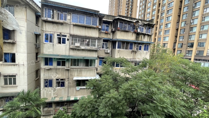 四川省工业贸易学校外景图