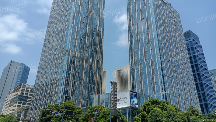 富雅 · 国际生活广场外景图