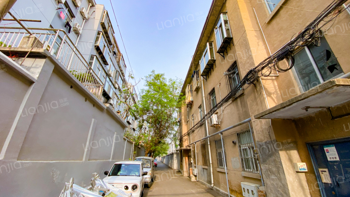 林业局宿舍外景图