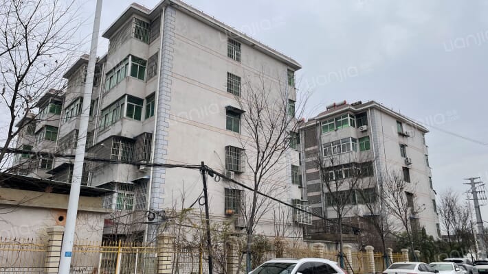 公交四公司家属院外景图