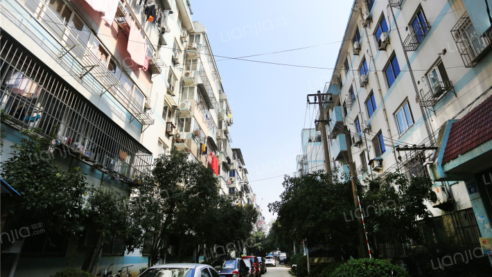 扬名一村外景图