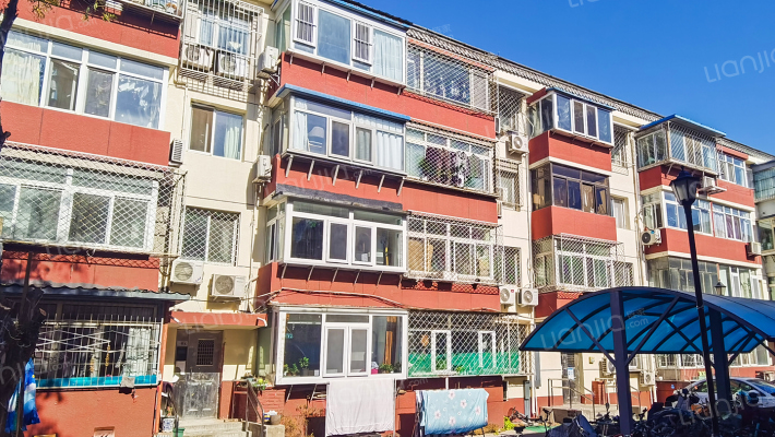 新建宫门路35号院外景图