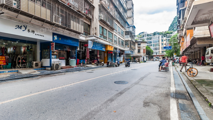 秀峰庭苑外景图