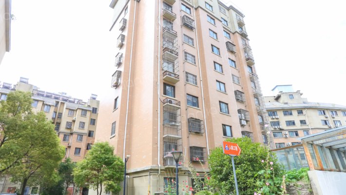 天下景城外景图