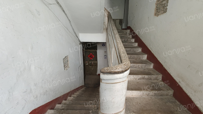 市政大楼宿舍外景图