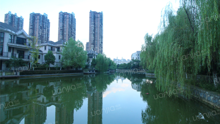 翡翠花园外景图