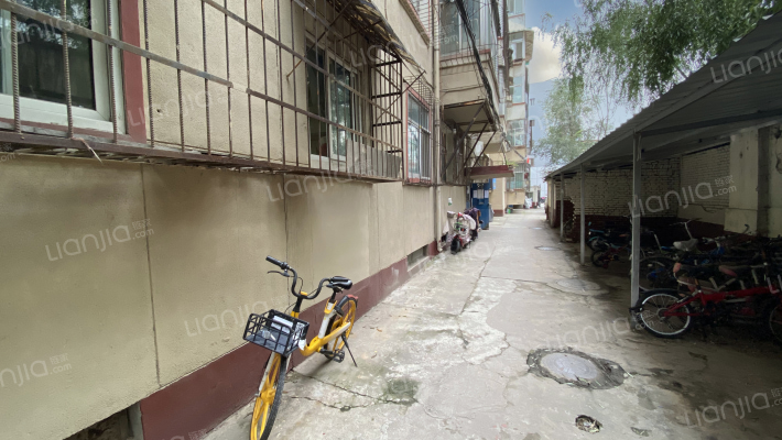 新民二条4号唐久宿舍外景图