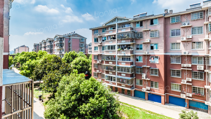 大桥湖滨花苑外景图