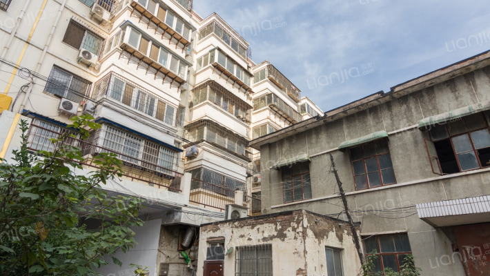 士达公寓外景图