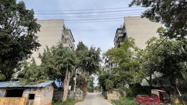 云南省火电公司基地外景图