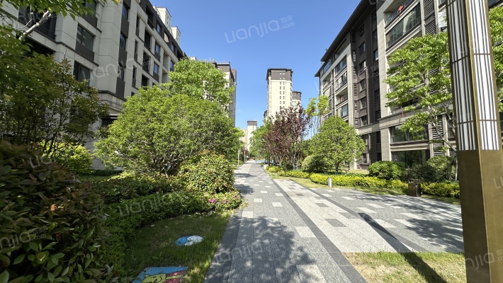 保利和府外景图