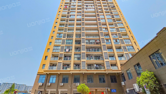 华新广场外景图