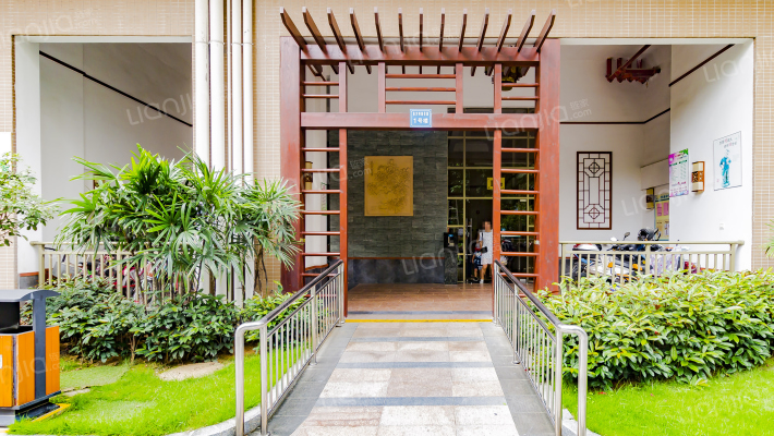 东方明珠花园外景图