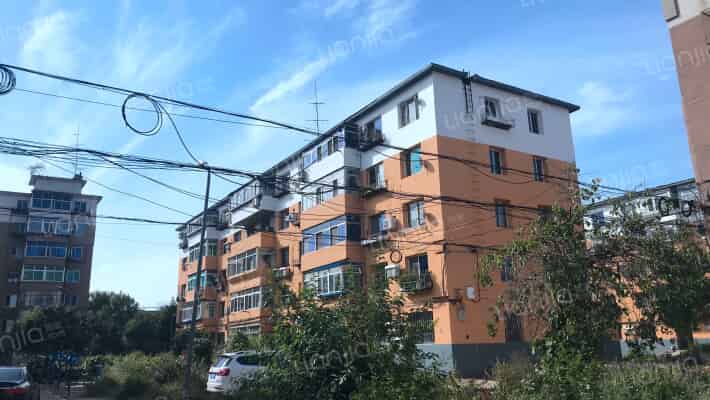 金山铁路住宅小区外景图