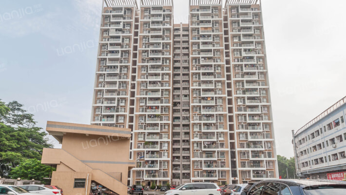 东富龙花园外景图