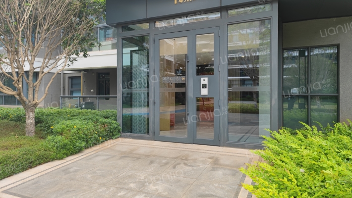 七彩云南古滇名城大观小院外景图