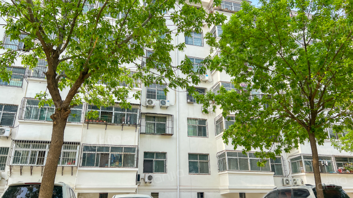 中七里小区外景图