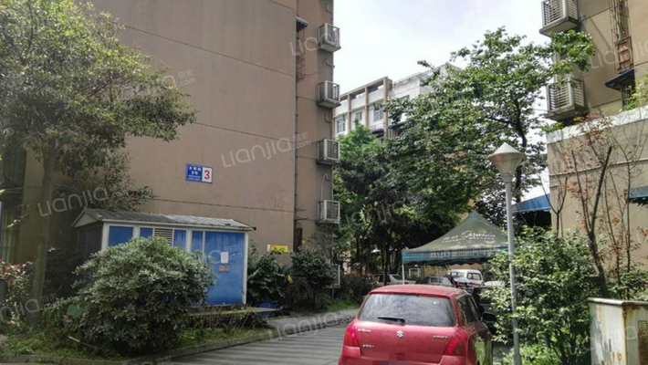 龙栖路644号外景图