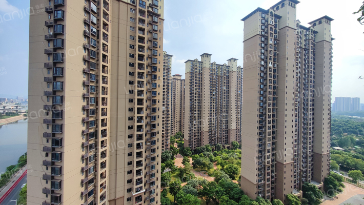 海伦堡松湖湾外景图