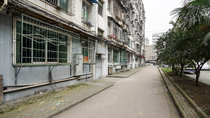 五里墩村8组安置楼外景图