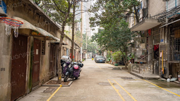 马王堆乡政府宿舍外景图