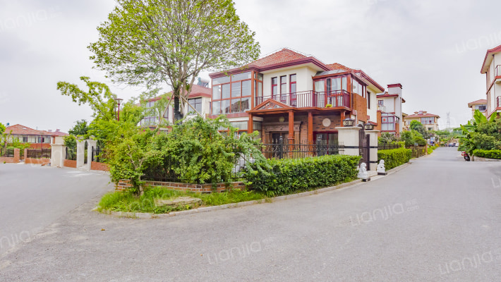 凤凰小镇外景图