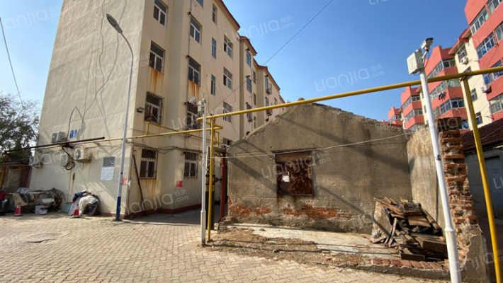 一纺机家属院外景图