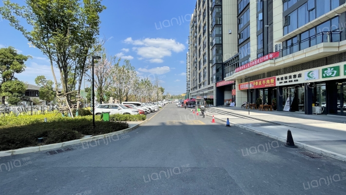 多彩澜庭外景图