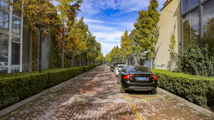 卡尔生活馆外景图